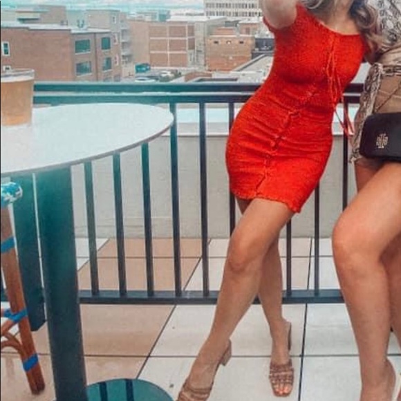 Hot red bodycon dress. - Picture 2 of 2